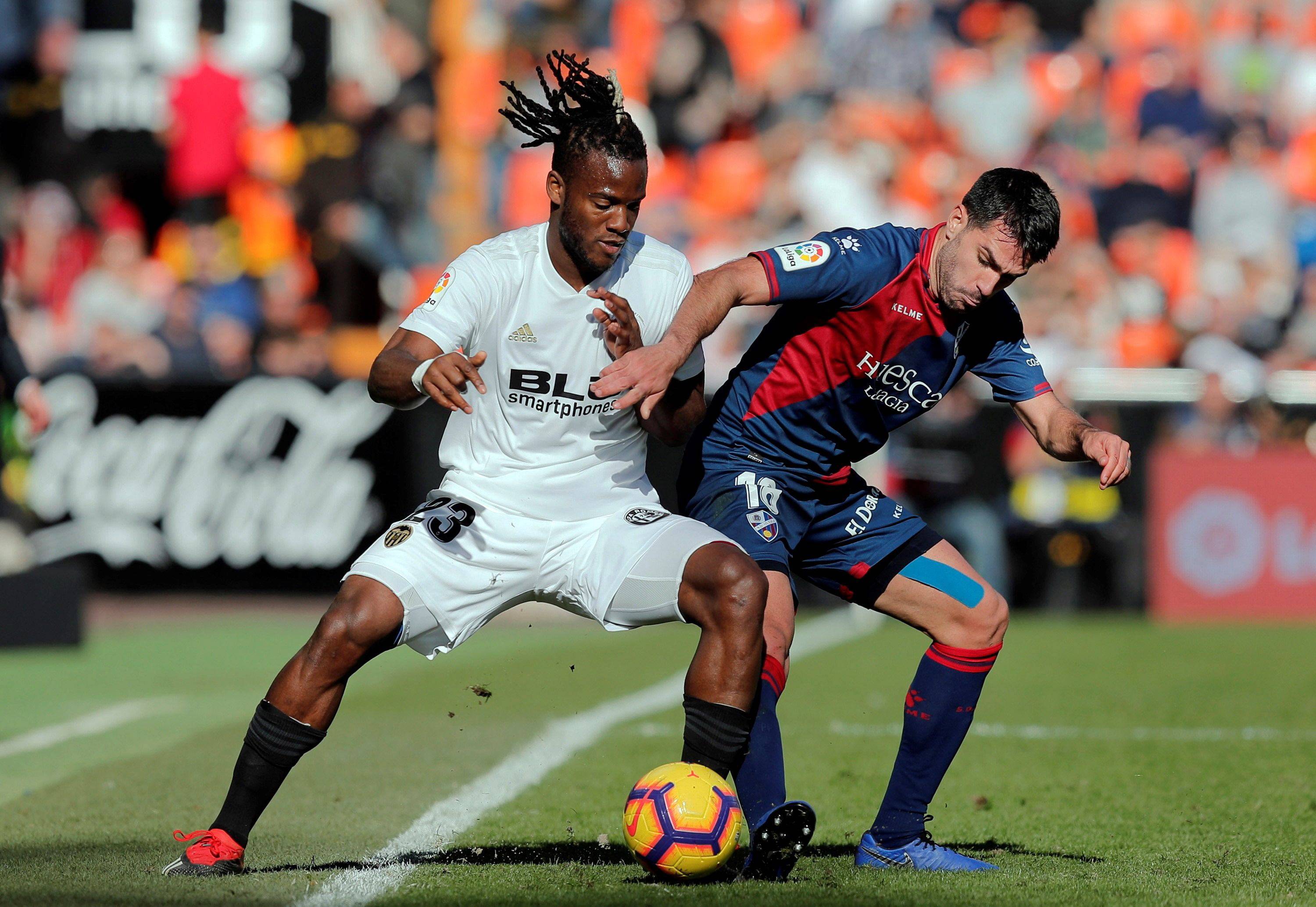 爱游戏-关于阿斯顿维拉训练开放日，冲刺阶段篮板制胜引欢呼，西甲在即，医务组通报恢复的信息